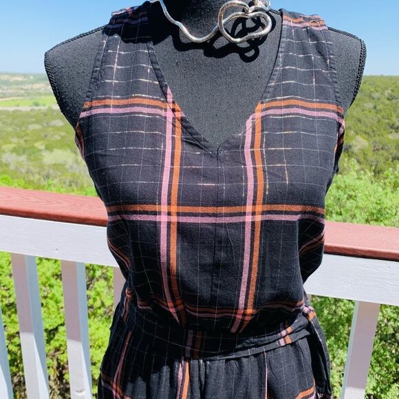 Old Navy Black‎ Jumpsuit - Picture 5 of 15